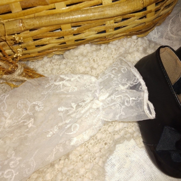 Victorian style Goth dress - Picture 6 of 8